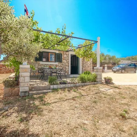 Holiday home Robinson House Vinka Jezera