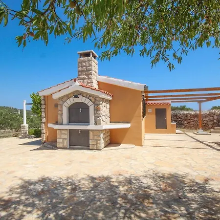 Robinson House Vinka * יזרה
