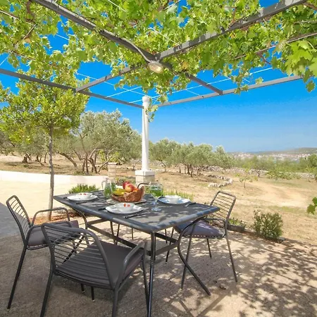 Robinson House Vinka Semesterbostad